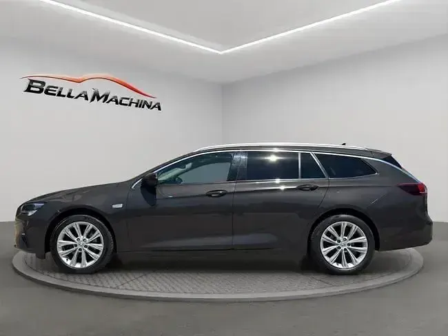 Usado Opel Insignia Business Elegance 174 CV (127 kW) 2021 Negro Familiar