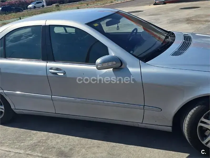 Usado Mercedes S400 250 CV (183 kW) 2004 Gris / plata Berlina
