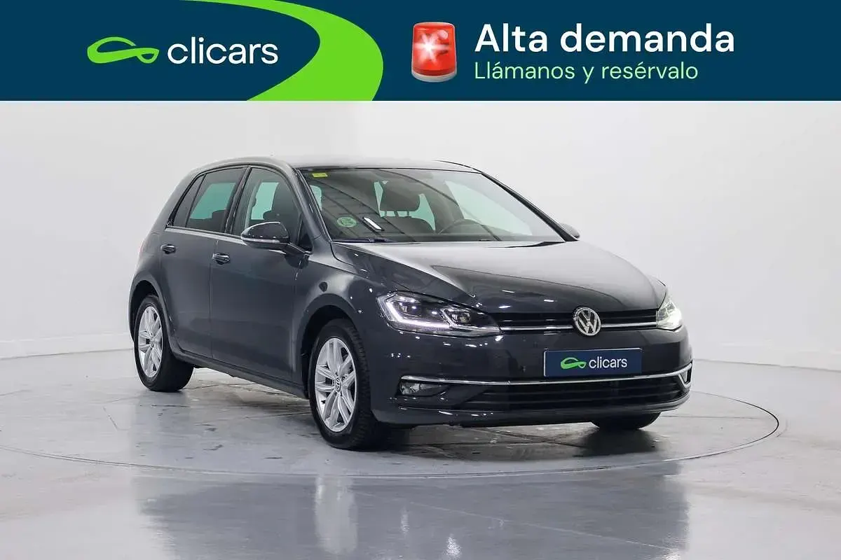 Usado VW Golf VII Advance 125 CV (91 kW) 2018 Gris Utilitario