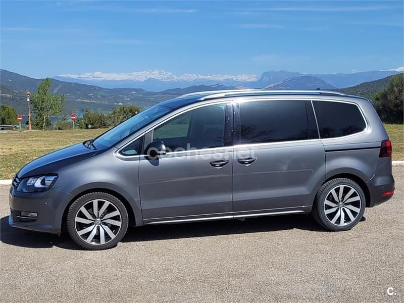 Usado VW Sharan Sportline 184 CV (135 kW) 2017 Gris / plata Monovolumen