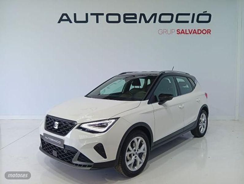 Blanco Usado 2024 Seat Arona FR SUV | 21.900 € (Un poco caro) - Imagen 1/4