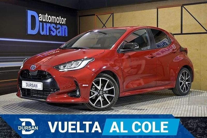 Rojo Usado 2021 Toyota Yaris Hybrid Edition Utilitario | 21.890 € (Caro) - Imagen 1/4