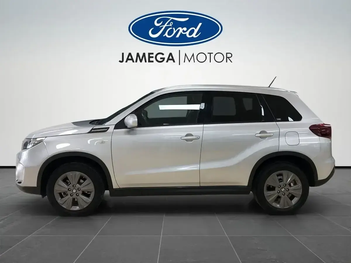 Usado Suzuki Vitara 129 CV (94 kW) 2023 Gris SUV