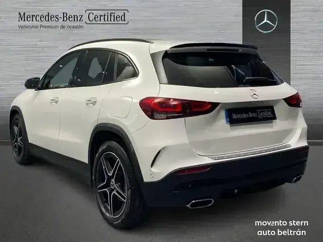 Usado Mercedes GLA200 150 CV (110 kW) 2022 Blanco SUV