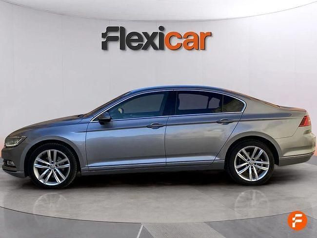 Usado VW Passat Advance 150 CV (110 kW) 2018 Gris Berlina