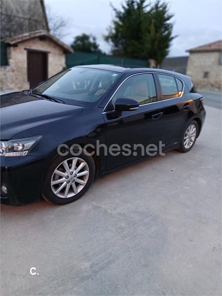 Usado Lexus CT200h 136 CV (100 kW) 2012 Negro Berlina