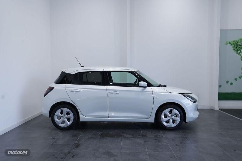 Nuevo Suzuki Swift 83 CV (61 kW) 2025 Blanco Berlina