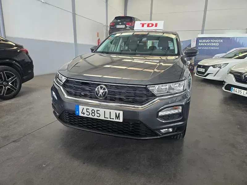 Usado VW T-Roc Edition 115 CV (84 kW) 2020 Gris / plata SUV