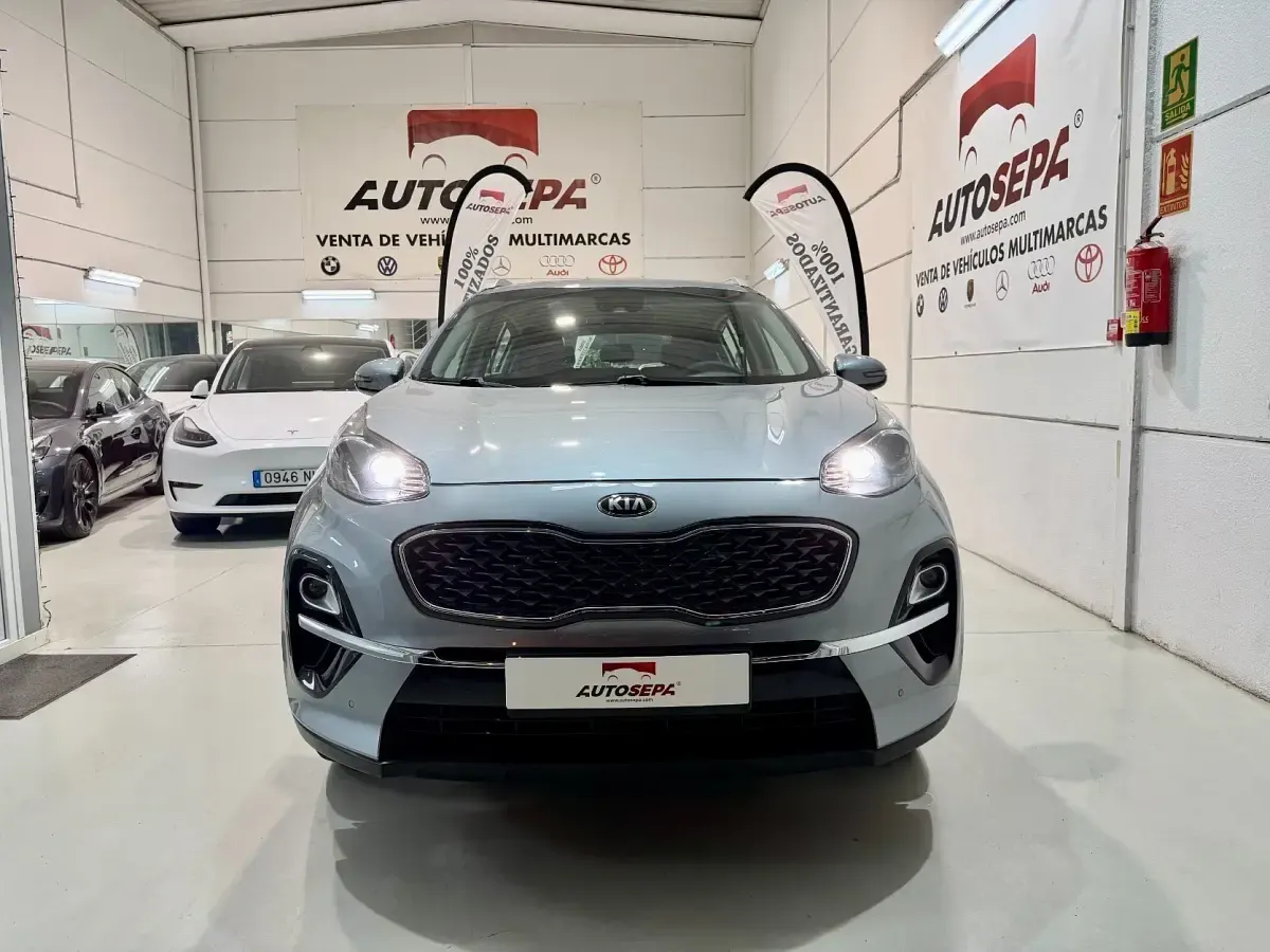 Usado Kia Sportage 136 CV (100 kW) 2019 Gris SUV