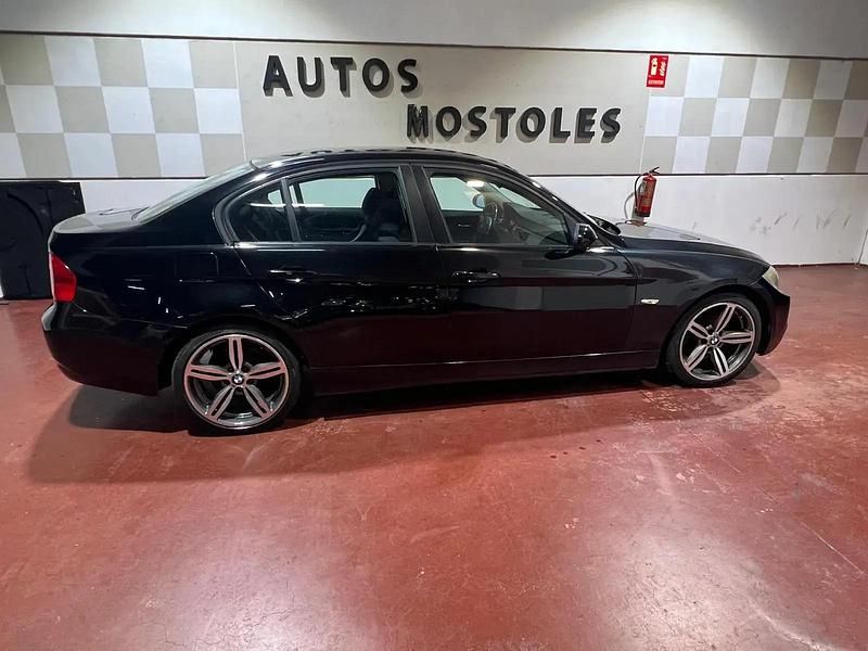 Usado BMW 320 163 HP (119 kW) 2005 Preto Sedan