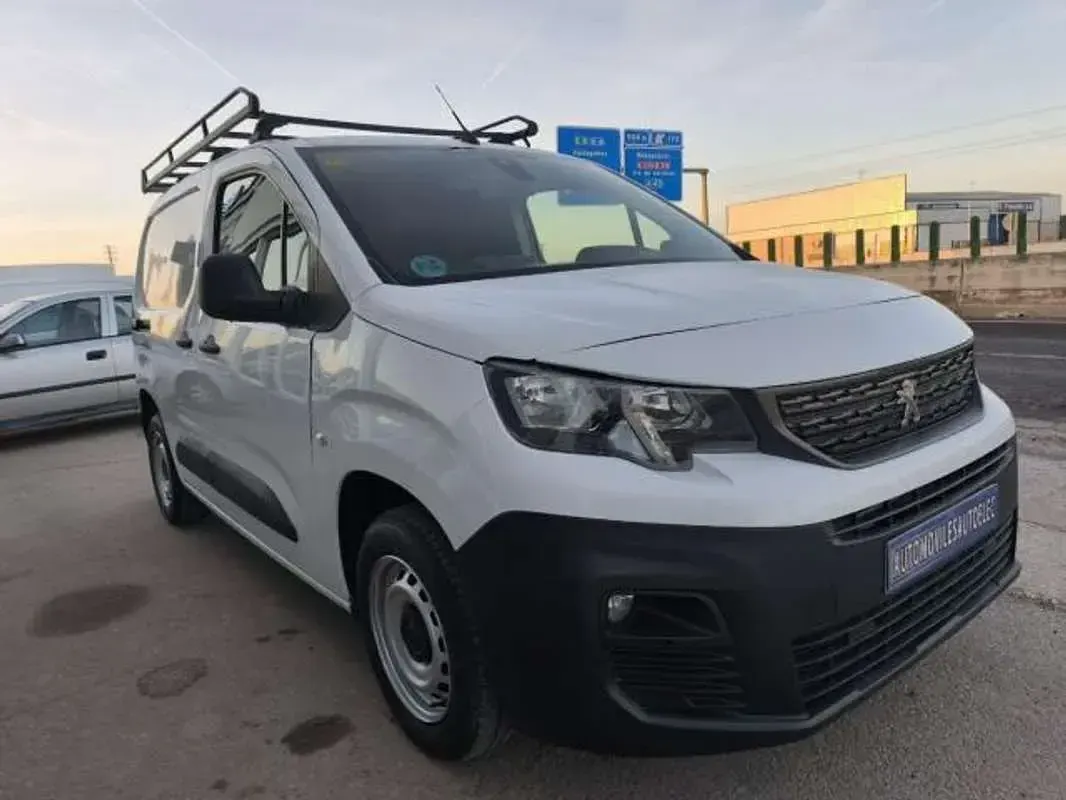 Usado Peugeot TePee Access 99 CV (72 kW) 2019 Blanco Van