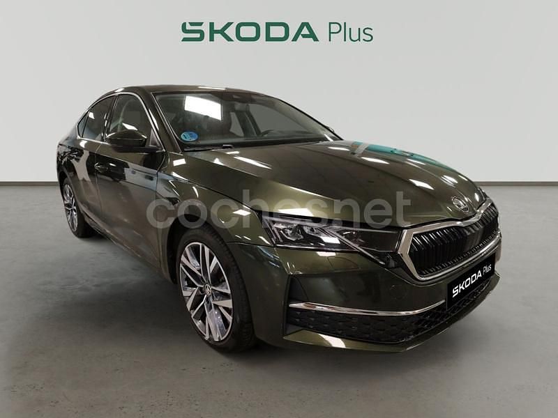 Usado Skoda Octavia Selection 150 CV (110 kW) 2024 Verde Berlina