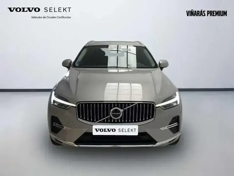 Usado Volvo XC60 Core 350 CV (257 kW) 2024 Gris SUV