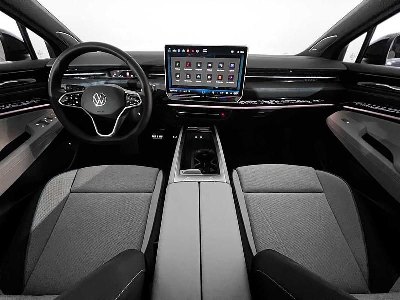 Usado VW ID.7 Pro 209 kW (285 CV) 2024 Azul aguamarina metalizado con techo negro Utilitario