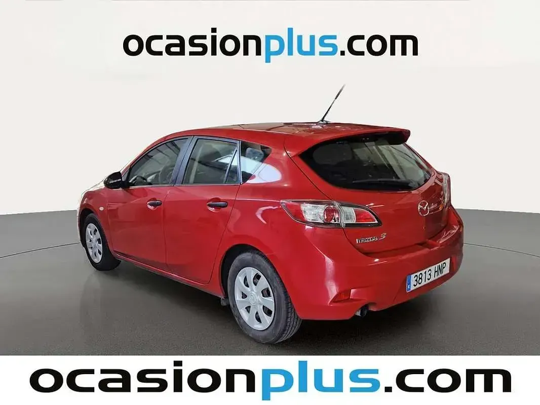 Usado Mazda 3 116 CV (85 kW) 2013 Rojo Utilitario
