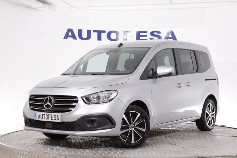 Plata Usado 2023 Mercedes 180 Berlina | 26.900 € - Imagen 1/4