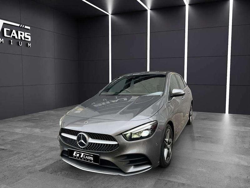 Gris / plata Usado 2022 Mercedes B250e AMG Monovolumen | 29.900 € (Precio justo) - Imagen 1/4