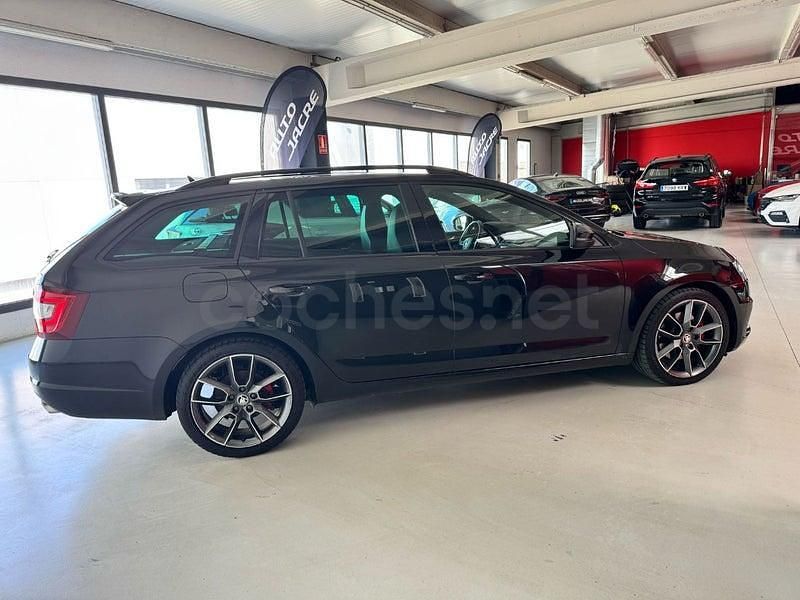 Usado Skoda Octavia RS 184 CV (135 kW) 2019 Negro Familiar