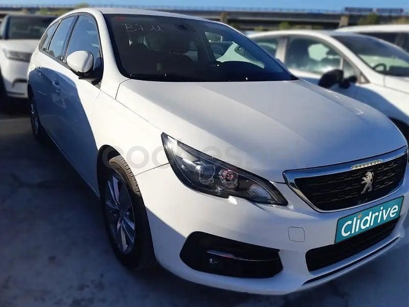 Usado Peugeot 308 SW Active 130 CV (95 kW) 2021 Blanco Familiar
