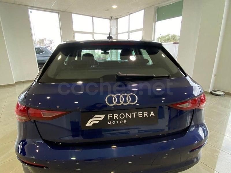 Usado Audi A3 110 CV (80 kW) 2021 Azul Berlina