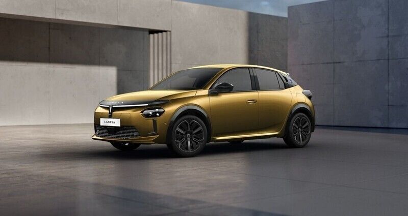 Usado Lancia Ypsilon 114 kW (156 CV) 2024 Oro Utilitario