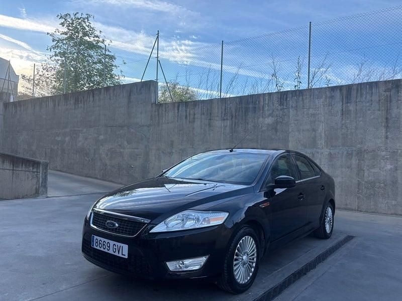 Usado Ford Mondeo 125 CV (91 kW) 2010 Negro Berlina