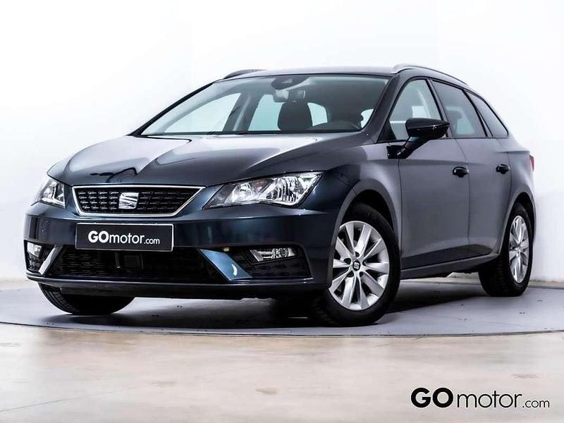 Usado Seat Leon ST Style 116 CV (85 kW) 2019 Gris Familiar