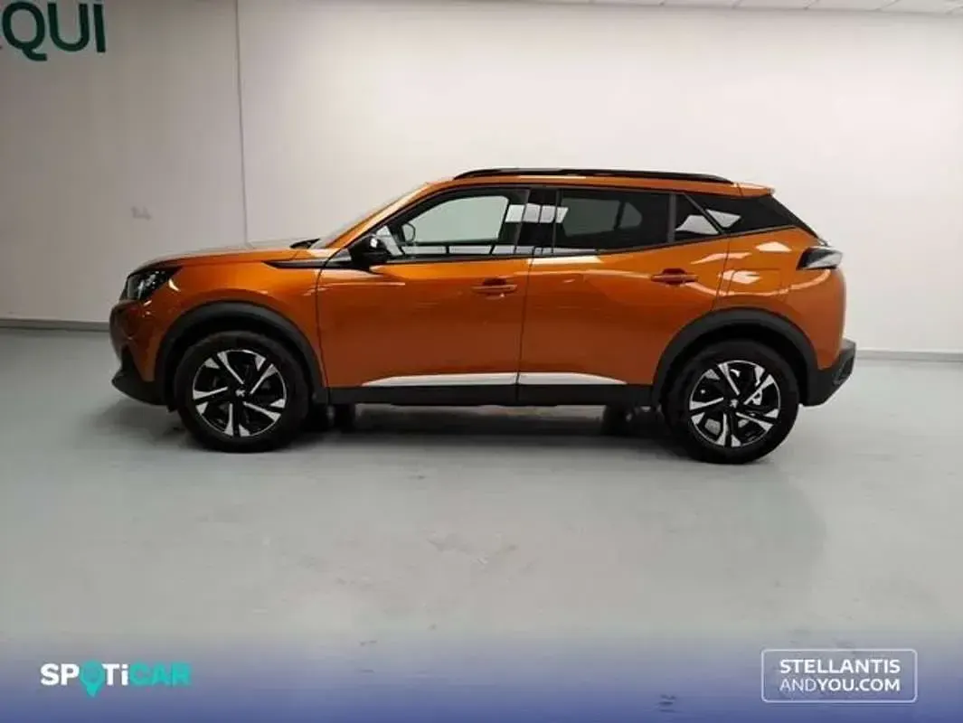 Usado Peugeot 2008 Allure 131 CV (96 kW) 2021 Naranja SUV