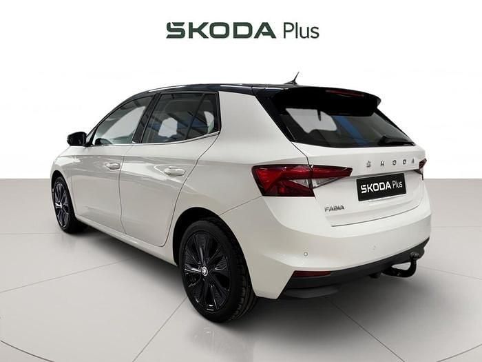 Usado Skoda Fabia Style 110 CV (80 kW) 2022 Blanco Utilitario