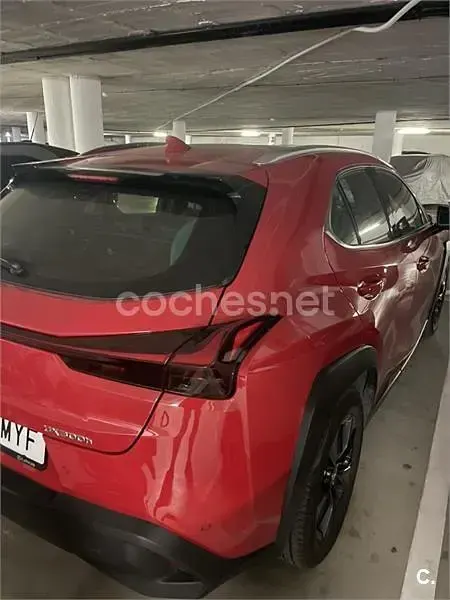 Usado Lexus UX 199 CV (146 kW) 2025 Rojo SUV