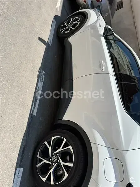 Usado Toyota C-HR Advance 122 CV (89 kW) 2019 Blanco SUV
