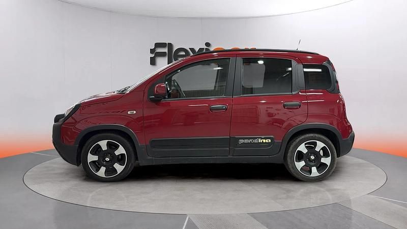 Usado Fiat Panda 71 CV (52 kW) 2024 Rojo Utilitario