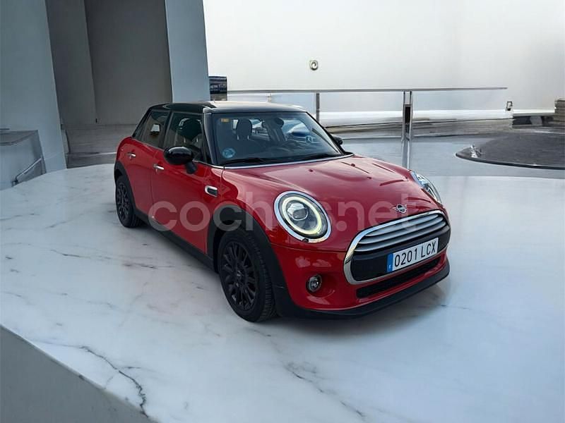 Usado Mini Cooper Clubman 136 CV (100 kW) 2019 Rojo Familiar