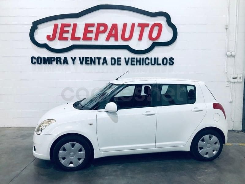 Usado Suzuki Swift GL 92 CV (67 kW) 2007 Blanco Utilitario