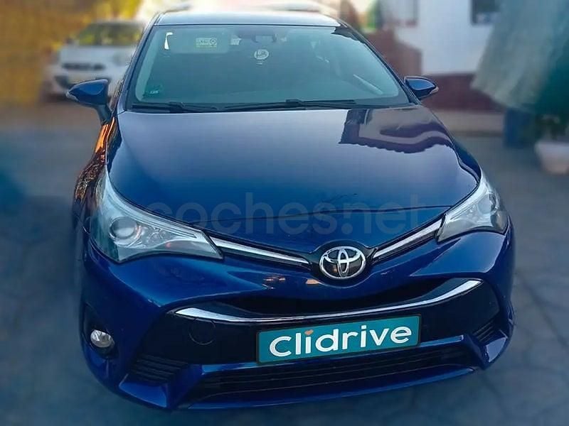 Usado Toyota Avensis Advance 143 CV (105 kW) 2015 Azul Berlina