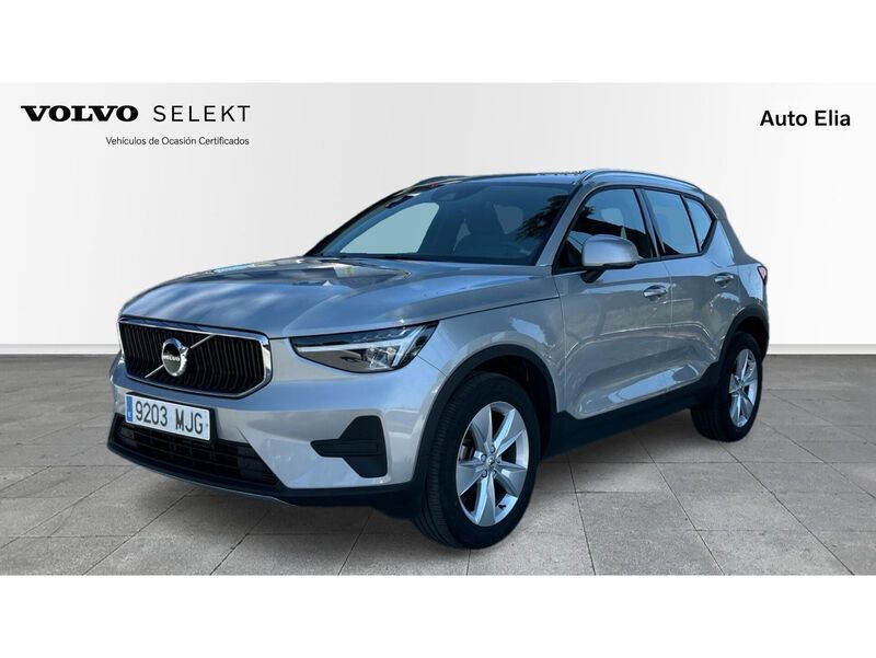 Gris Usado 2023 Volvo XC40 Core SUV | 32.900 € (Un poco caro) - Imagen 1/4