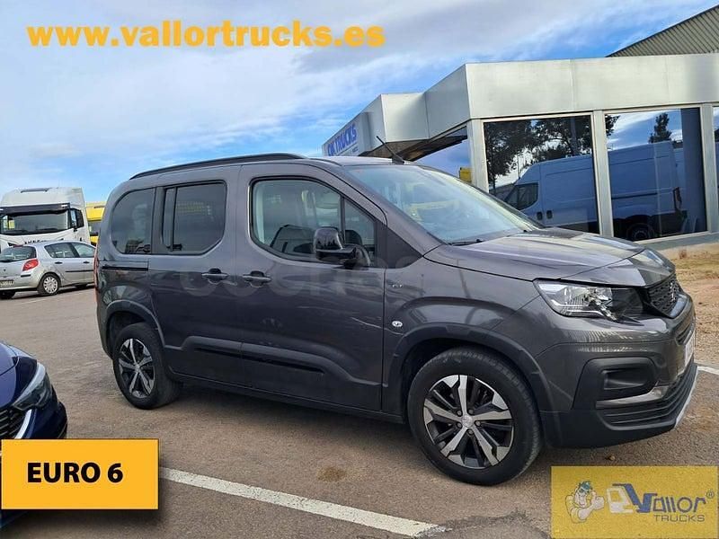 Usado Peugeot Rifter GT 130 CV (95 kW) 2023 Gris / plata Monovolumen