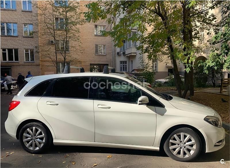 Usado Mercedes B180 109 CV (80 kW) 2012 Blanco Utilitario