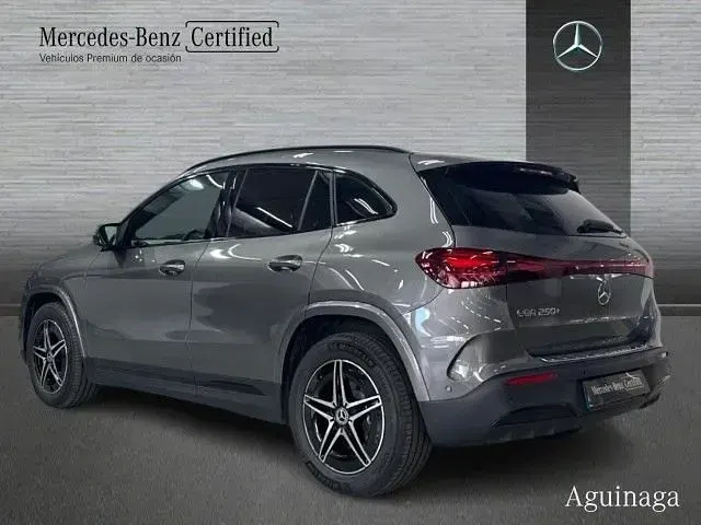 Usado Mercedes EQA250 139 kW (190 CV) 2026 Gris montaña SUV