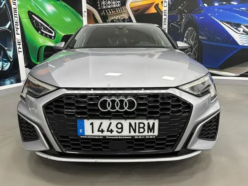 Usado Audi A3 S-Line 150 CV (110 kW) 2022 Gris / plata Berlina