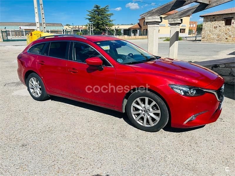 Usado Mazda 6 Luxury 150 CV (110 kW) 2015 Granate Familiar