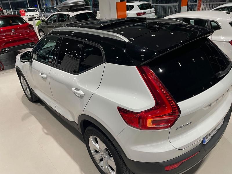 Blanco Usado 2018 Volvo XC40 Momentum SUV | 24.350 € (Precio justo) - Imagen 1/4