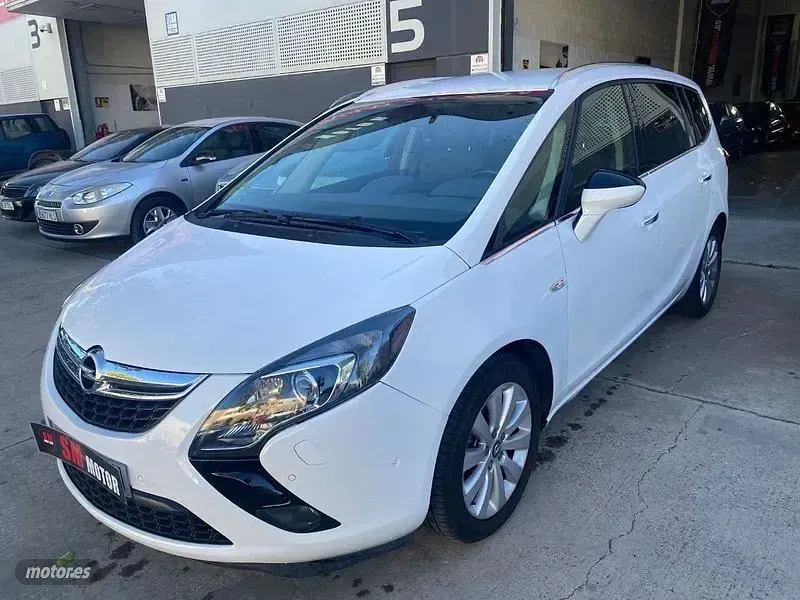 Usado Opel Zafira Excellence 130 CV (95 kW) 2012 Blanco Monovolumen