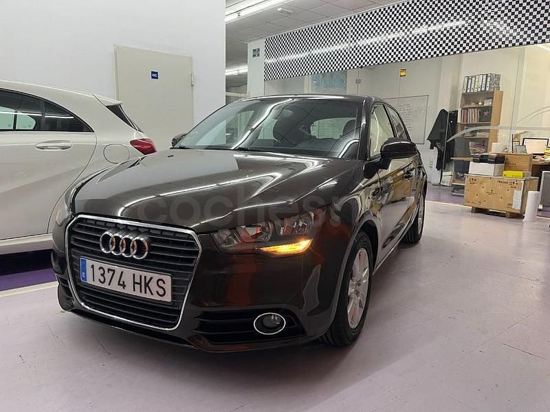 Usado Audi A1 Sportback Attraction 122 CV (89 kW) 2012 Marrón Utilitario