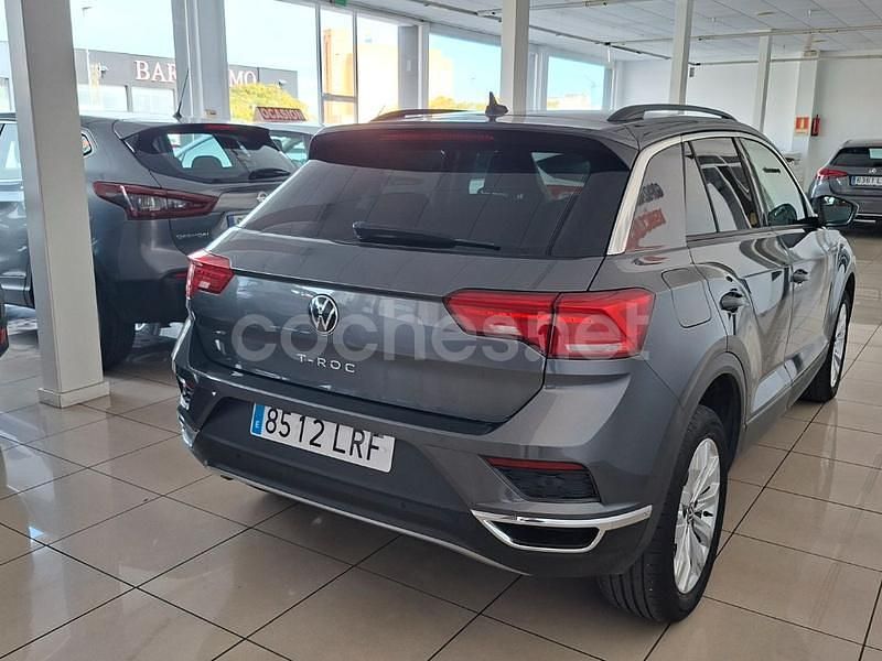 Usado VW T-Roc Advance 150 CV (110 kW) 2021 Gris / plata SUV