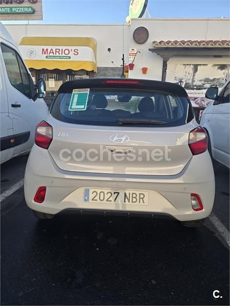 Usado Hyundai i10 67 CV (49 kW) 2025 Gris / plata Utilitario