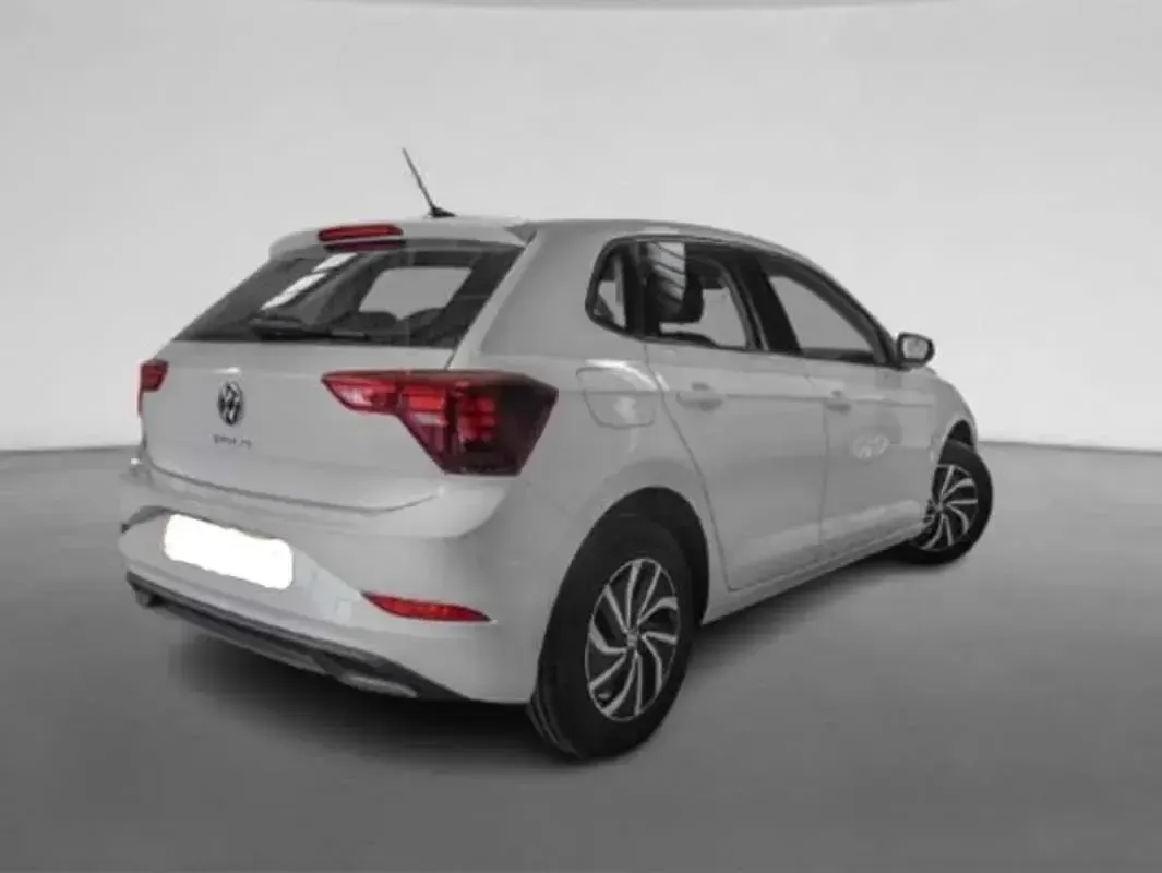 Usado VW Polo 95 CV (69 kW) 2023 Blanco Utilitario