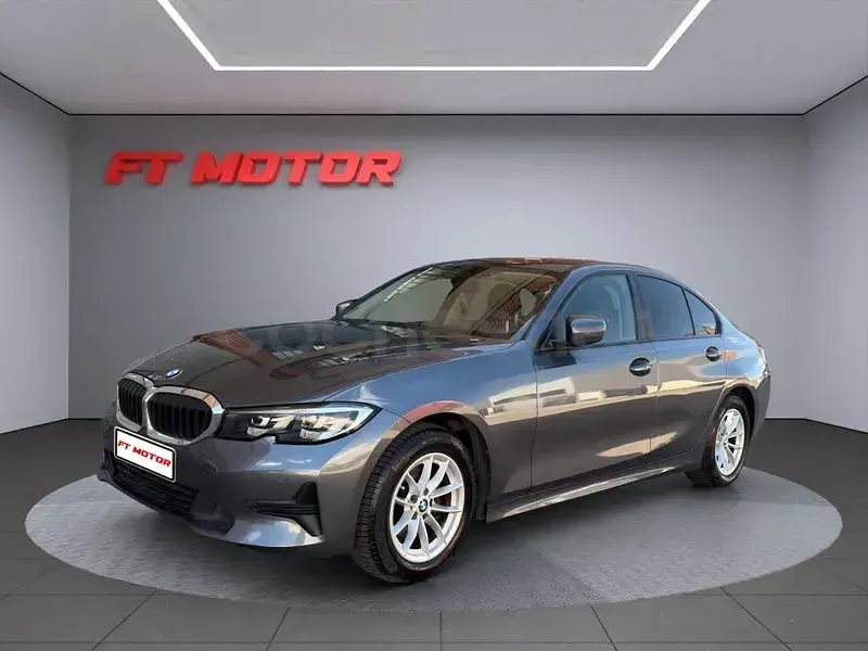 Usado BMW 318 150 CV (110 kW) 2022 Gris / plata Berlina