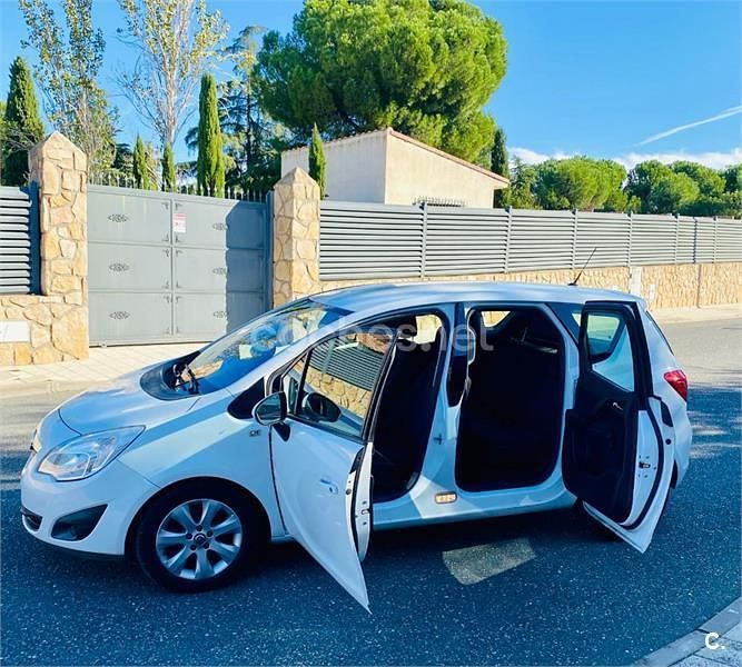 Blanco Usado 2011 Opel Meriva Cosmo Monovolumen | 5900 € (Un poco caro) - Imagen 1/4