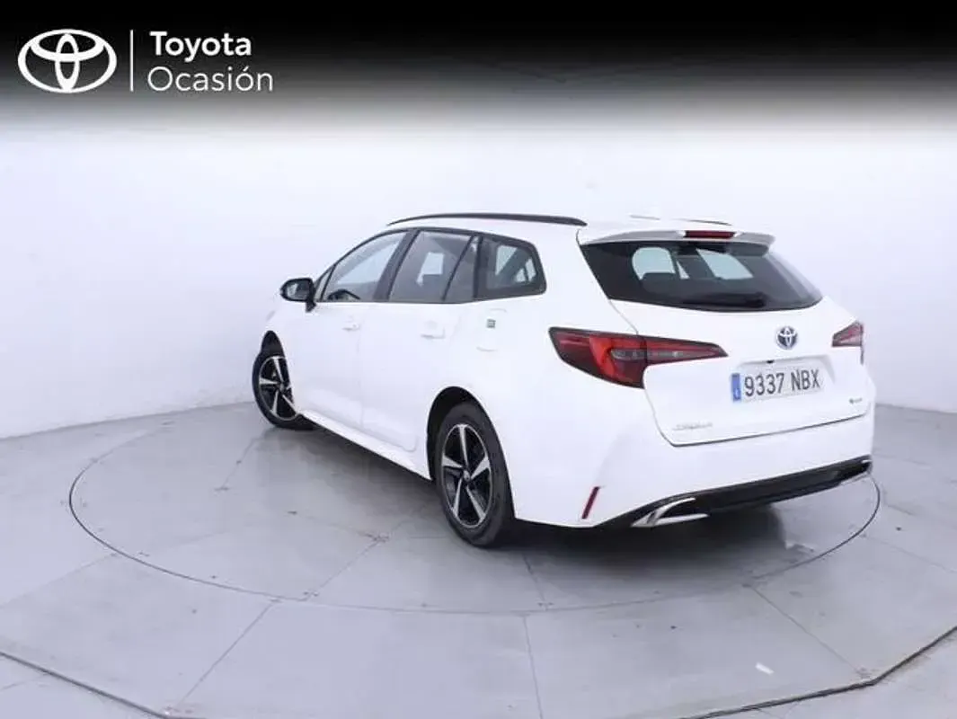 Usado Toyota Corolla Active 140 CV (102 kW) 2025 Blanco Familiar